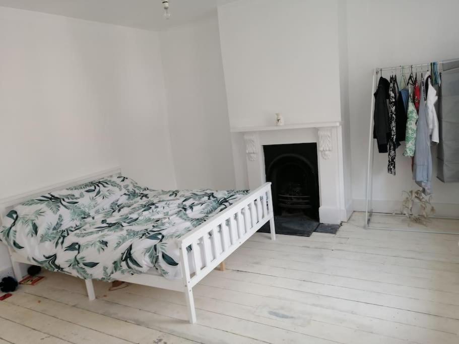 Seaside 2 Bed Terraced House With Garden Villa Hastings Bagian luar foto