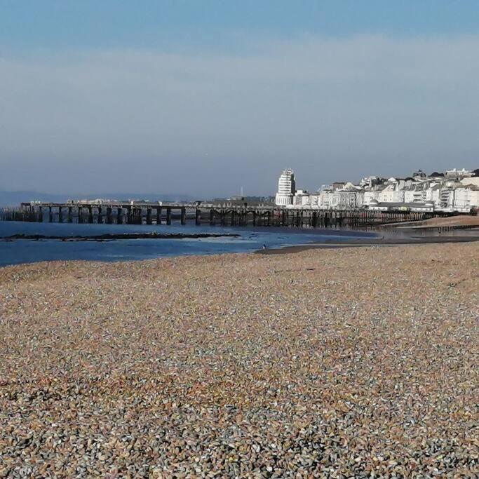 Seaside 2 Bed Terraced House With Garden Villa Hastings Bagian luar foto